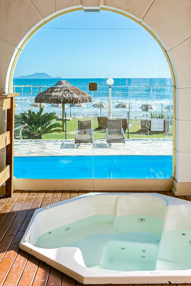 swimming pool spa