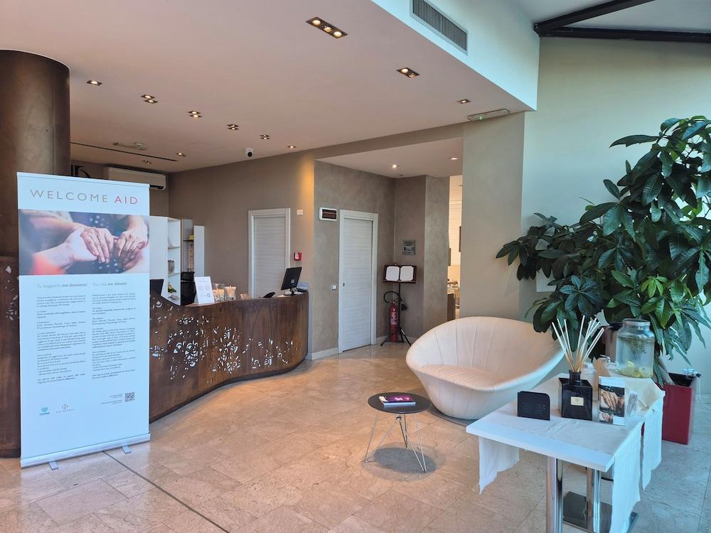 lobby