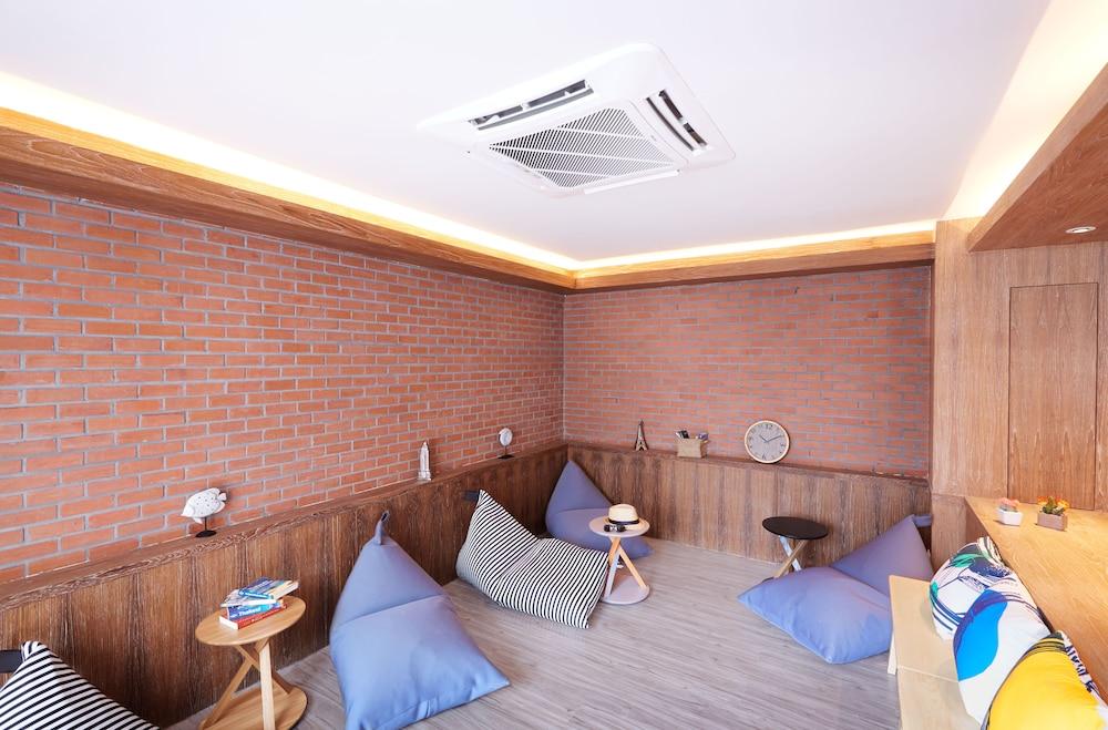 swimming pool spa