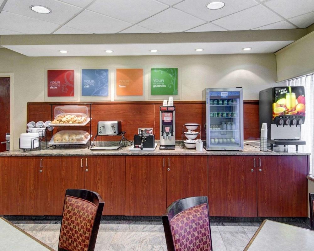 restaurant cafeteria