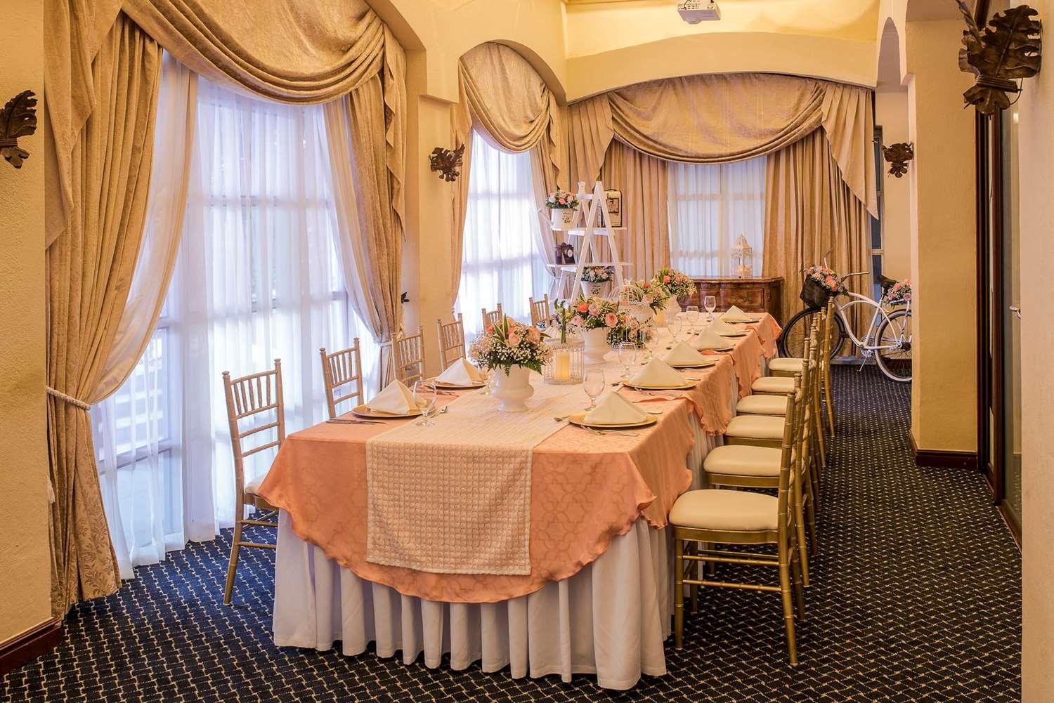 restaurant cafeteria