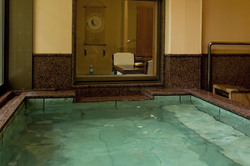 swimming pool spa