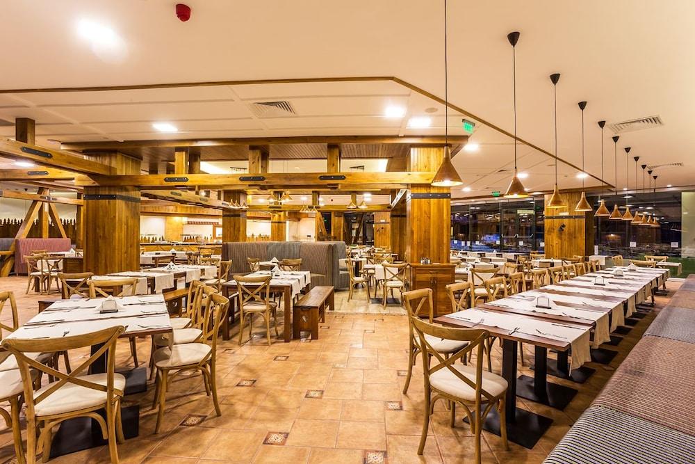 restaurant cafeteria