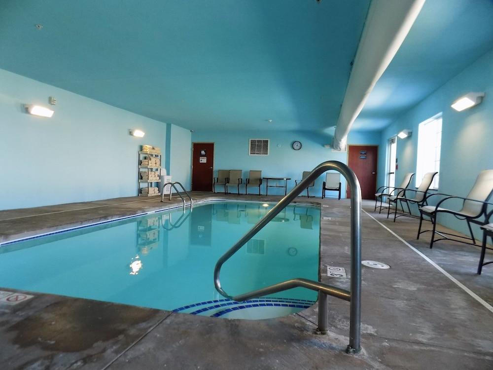 swimming pool spa