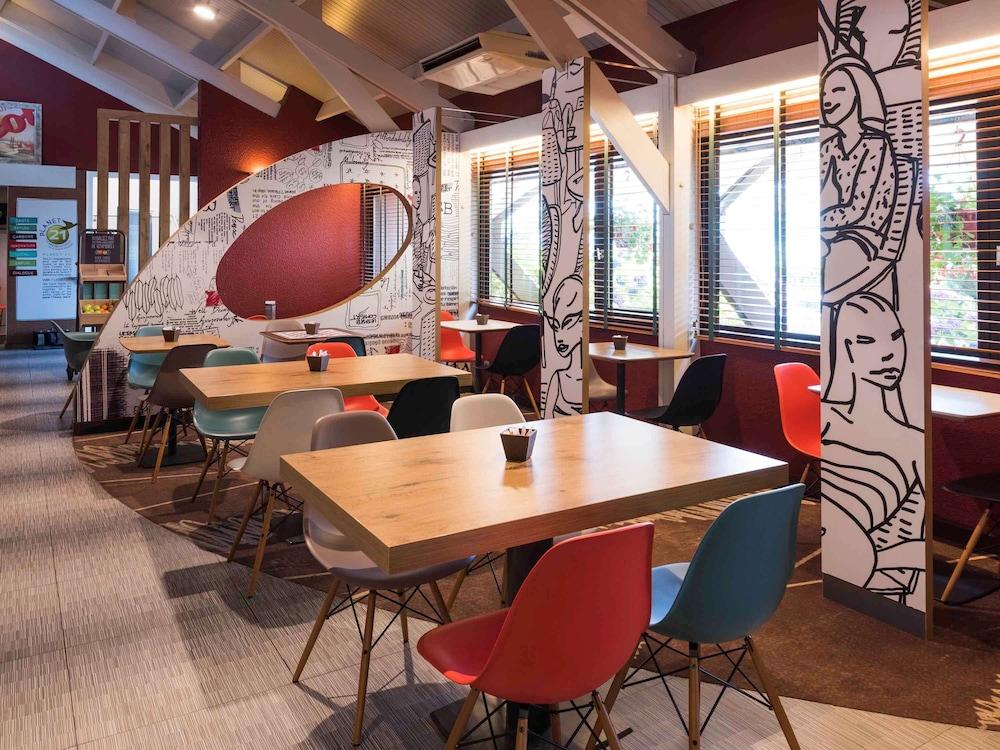 restaurant-cafeteria