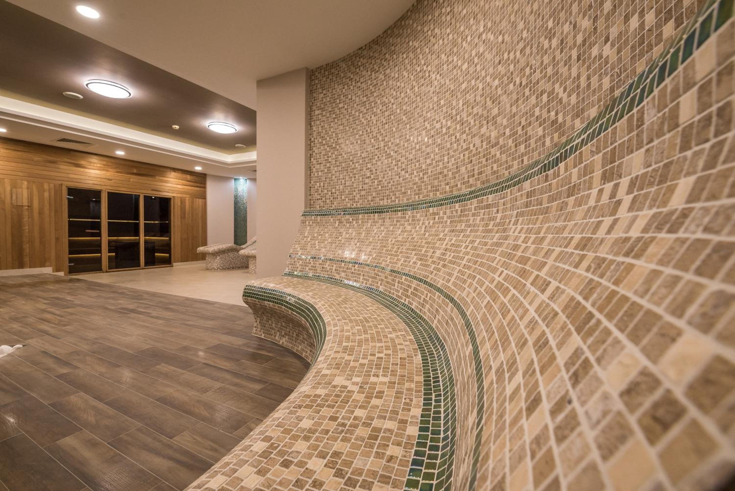 swimming pool spa