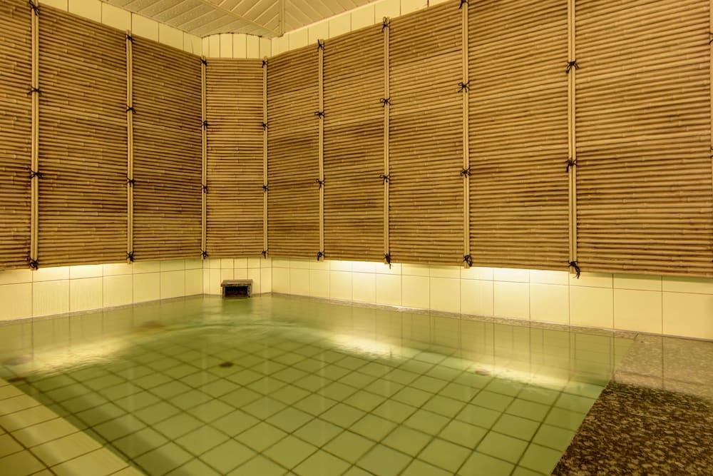 swimming pool spa