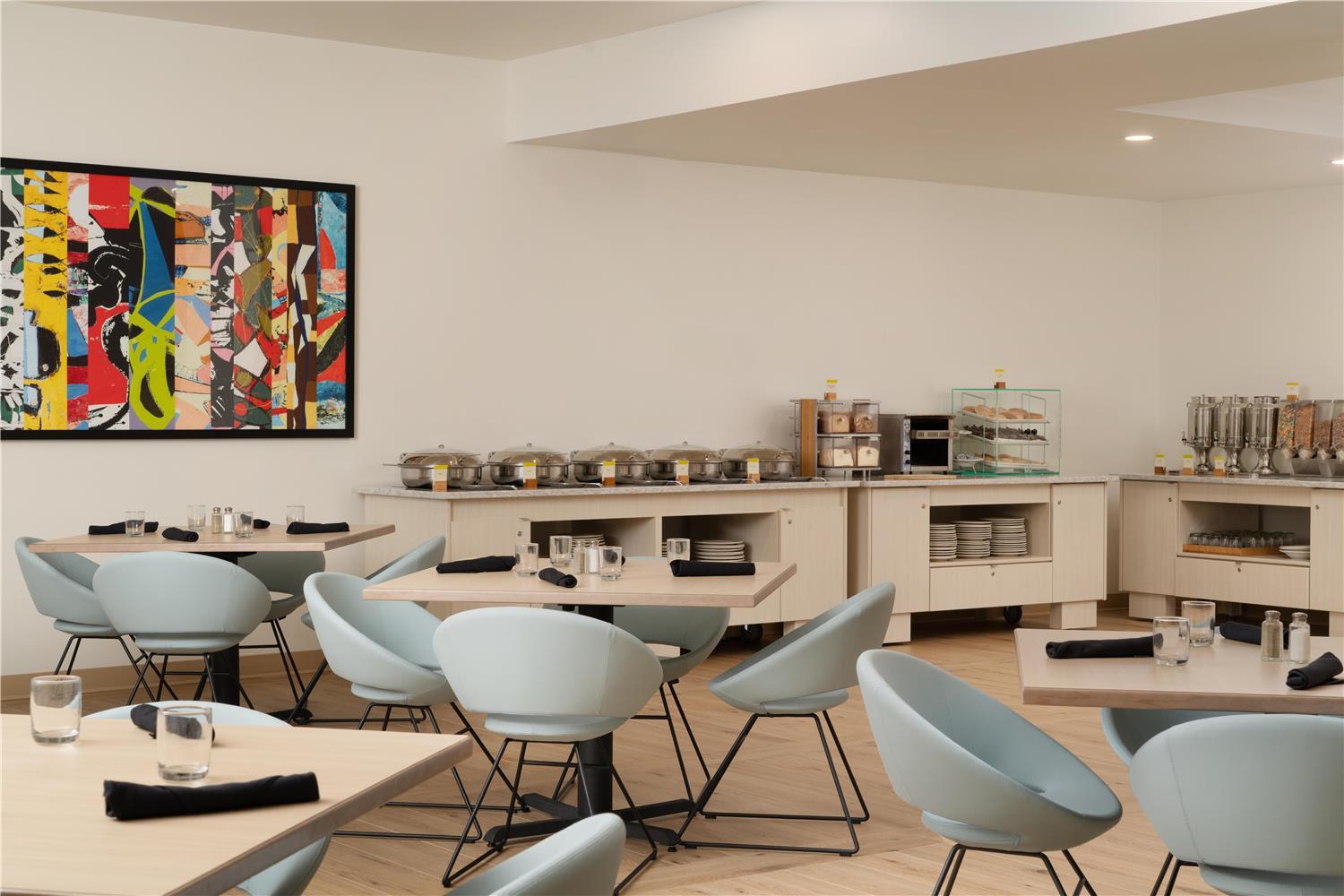 restaurant cafeteria