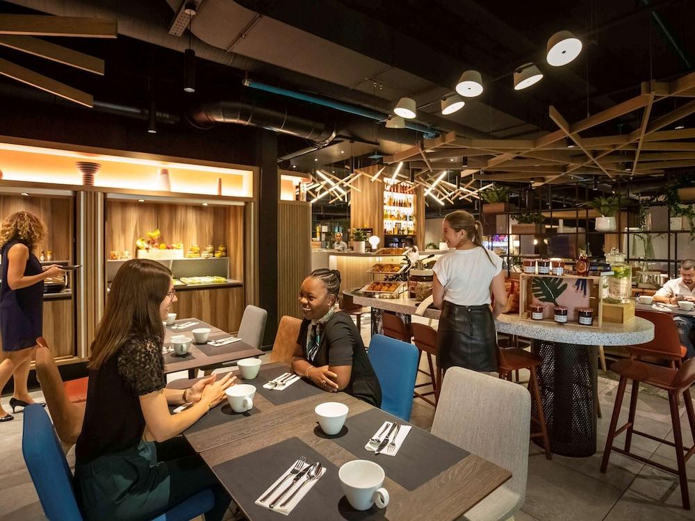 restaurant-cafeteria