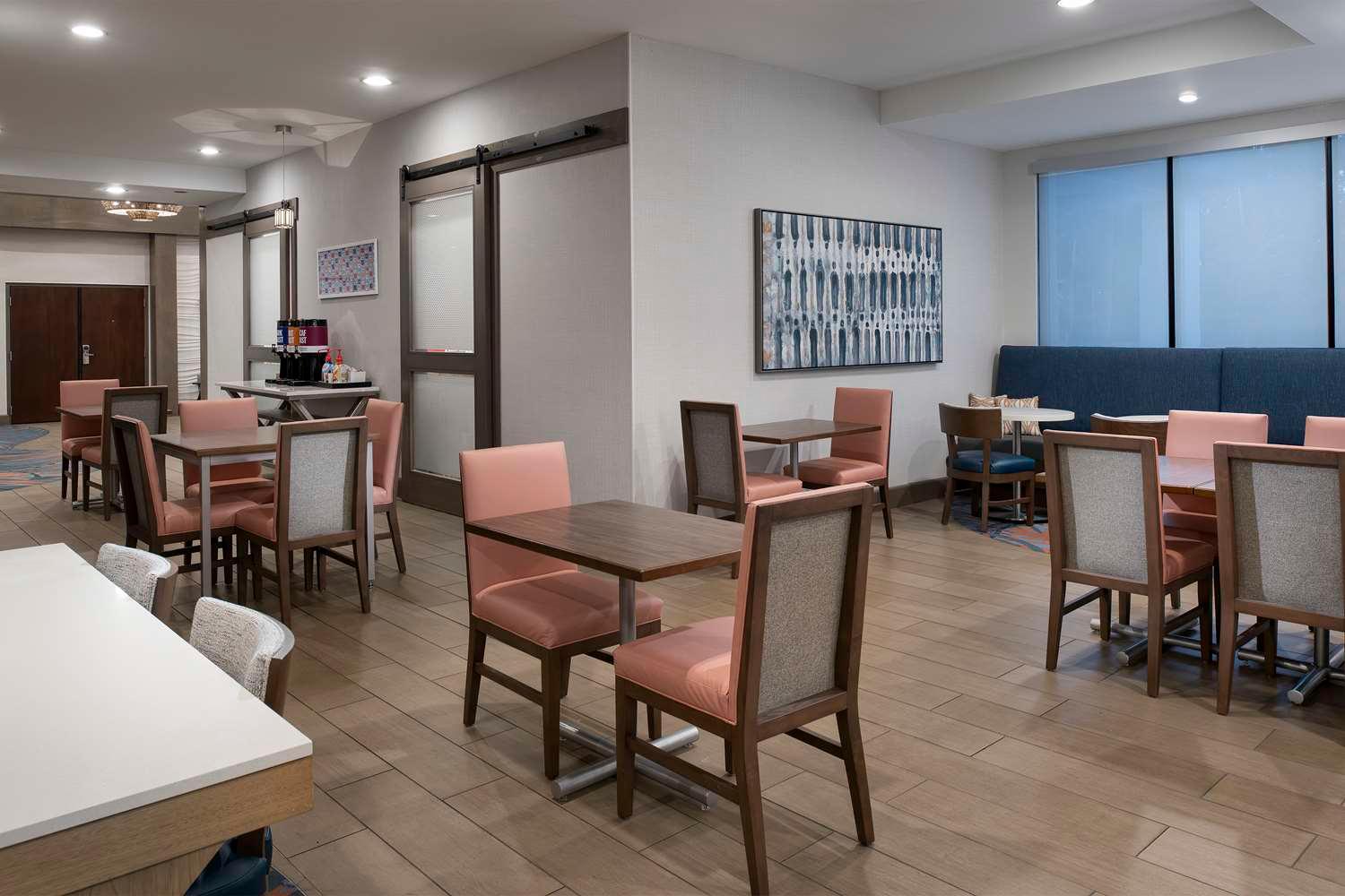 restaurant cafeteria