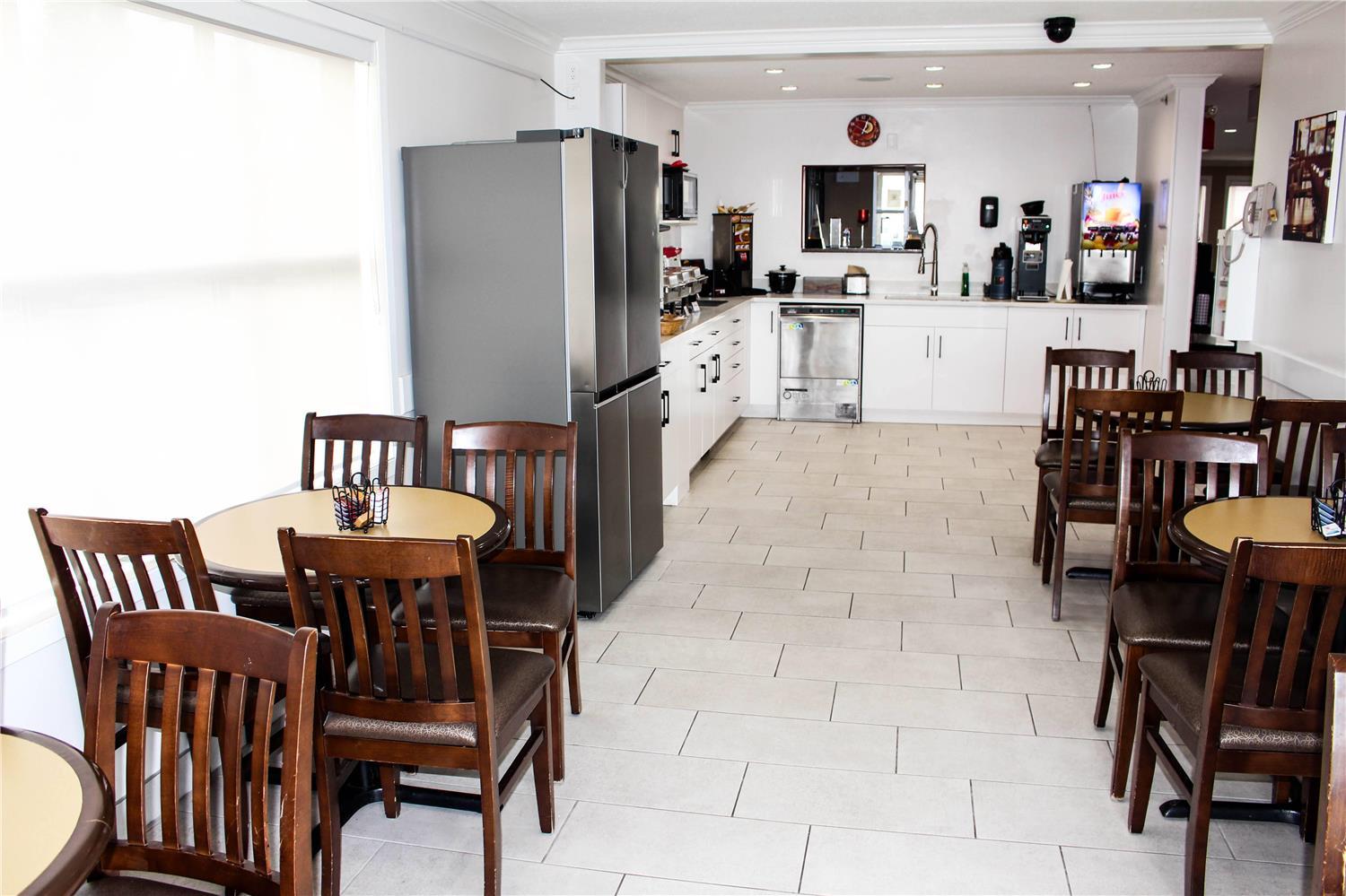 restaurant cafeteria