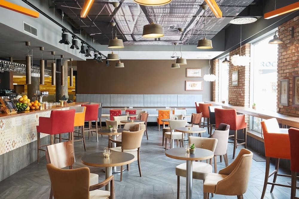 restaurant cafeteria