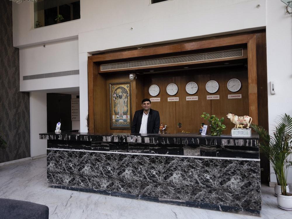 lobby