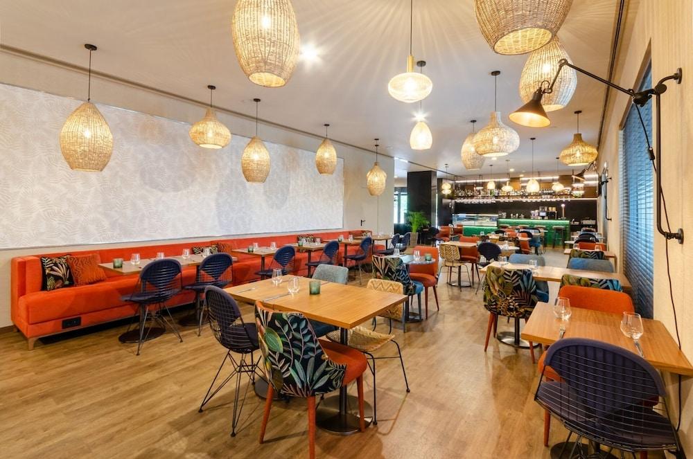 restaurant-cafeteria
