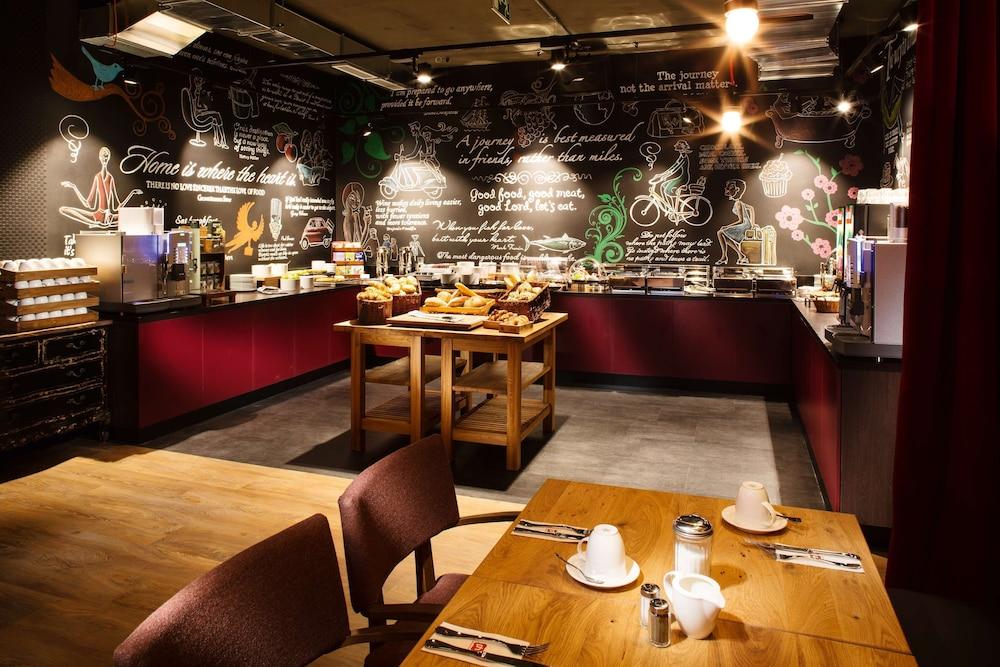 restaurant-cafeteria