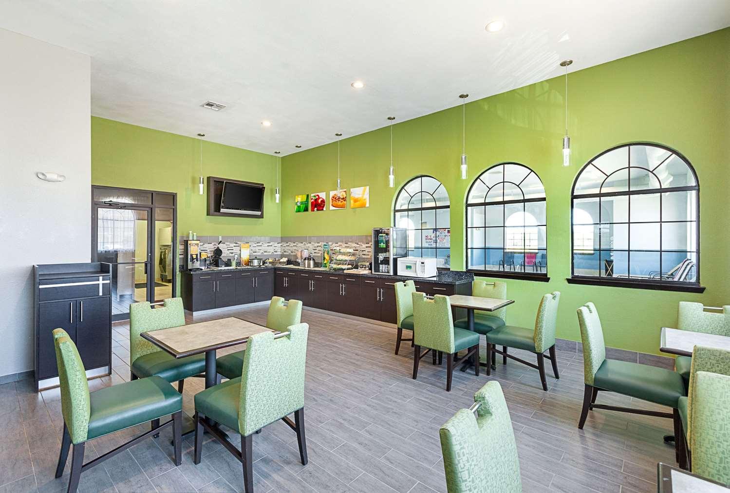 restaurant cafeteria
