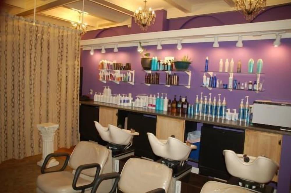 restaurant cafeteria