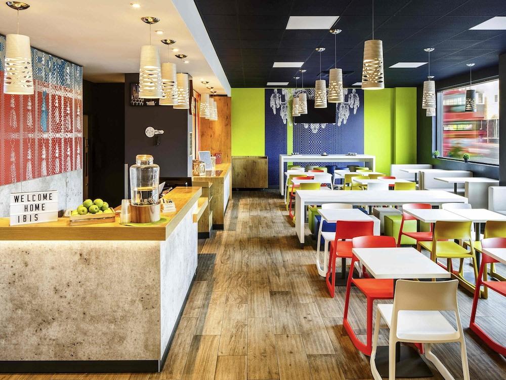 restaurant cafeteria