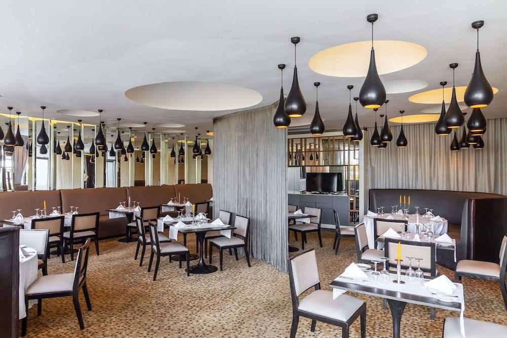 restaurant cafeteria