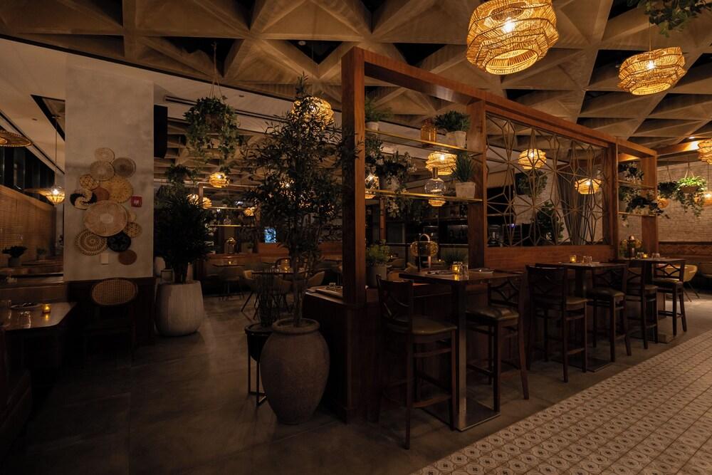 restaurant cafeteria