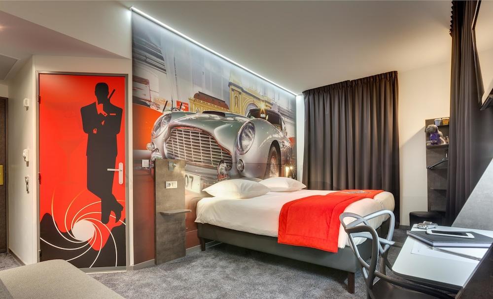 rooms