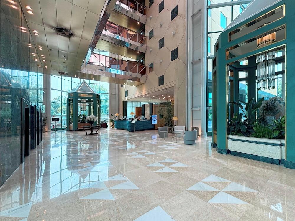 lobby