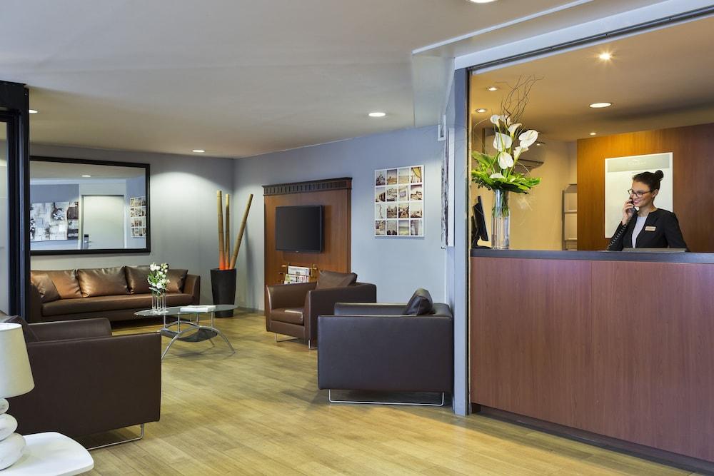 lobby