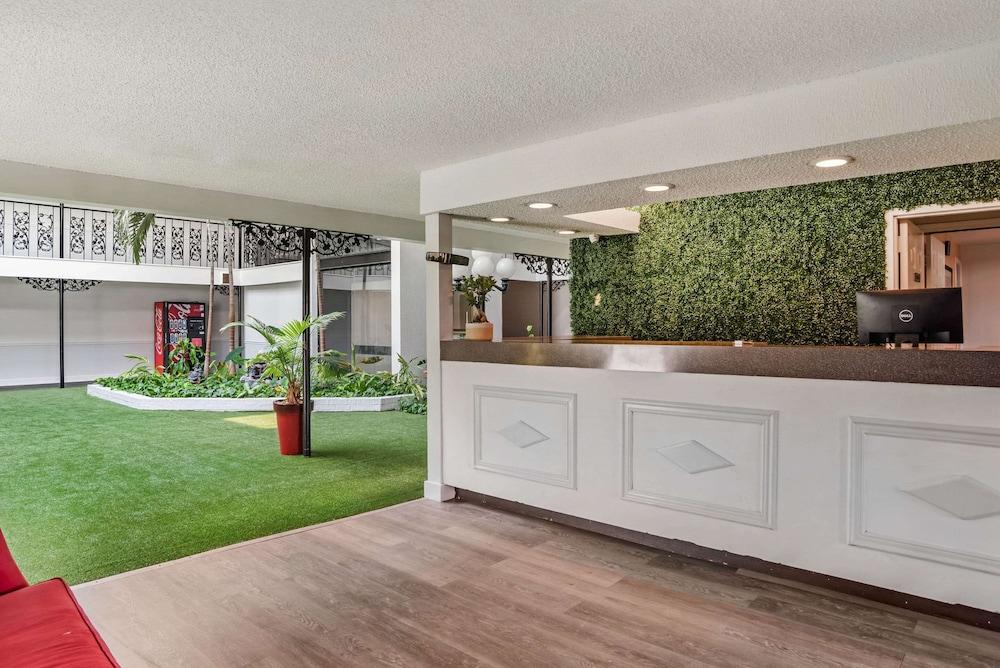lobby