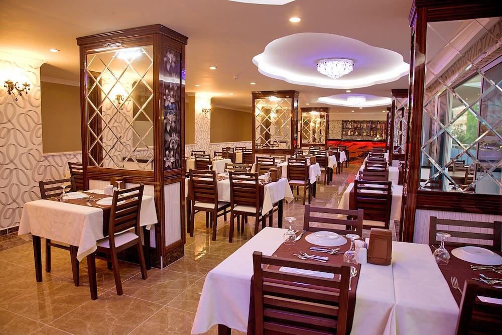 restaurant cafeteria