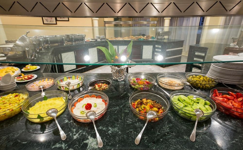 restaurant cafeteria