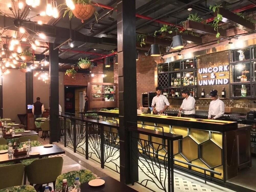 restaurant cafeteria