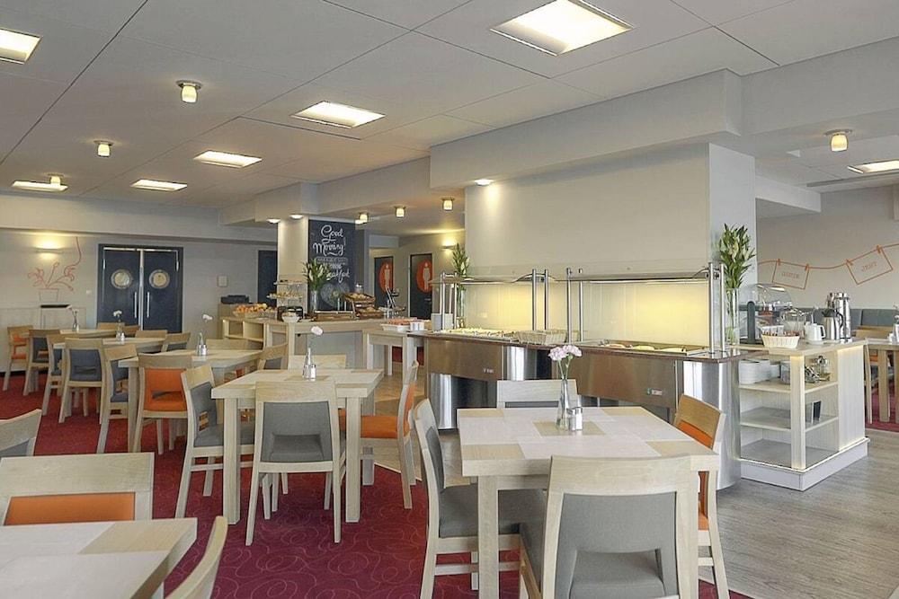 restaurant-cafeteria