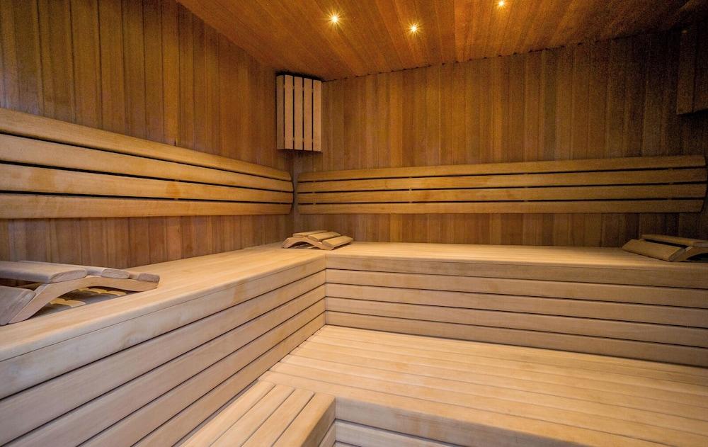 swimming pool spa