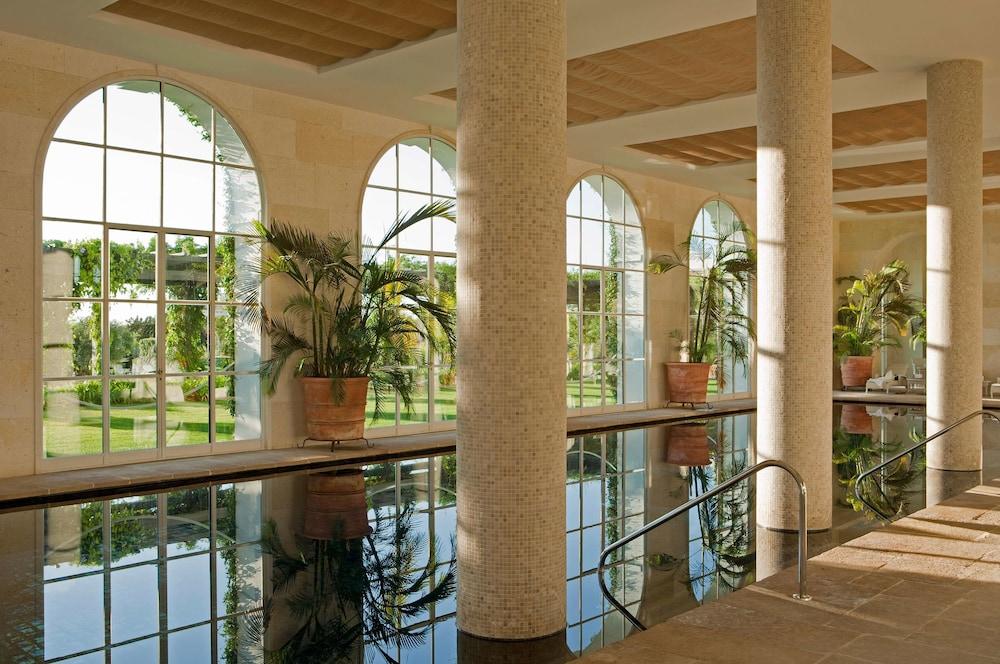 swimming pool spa