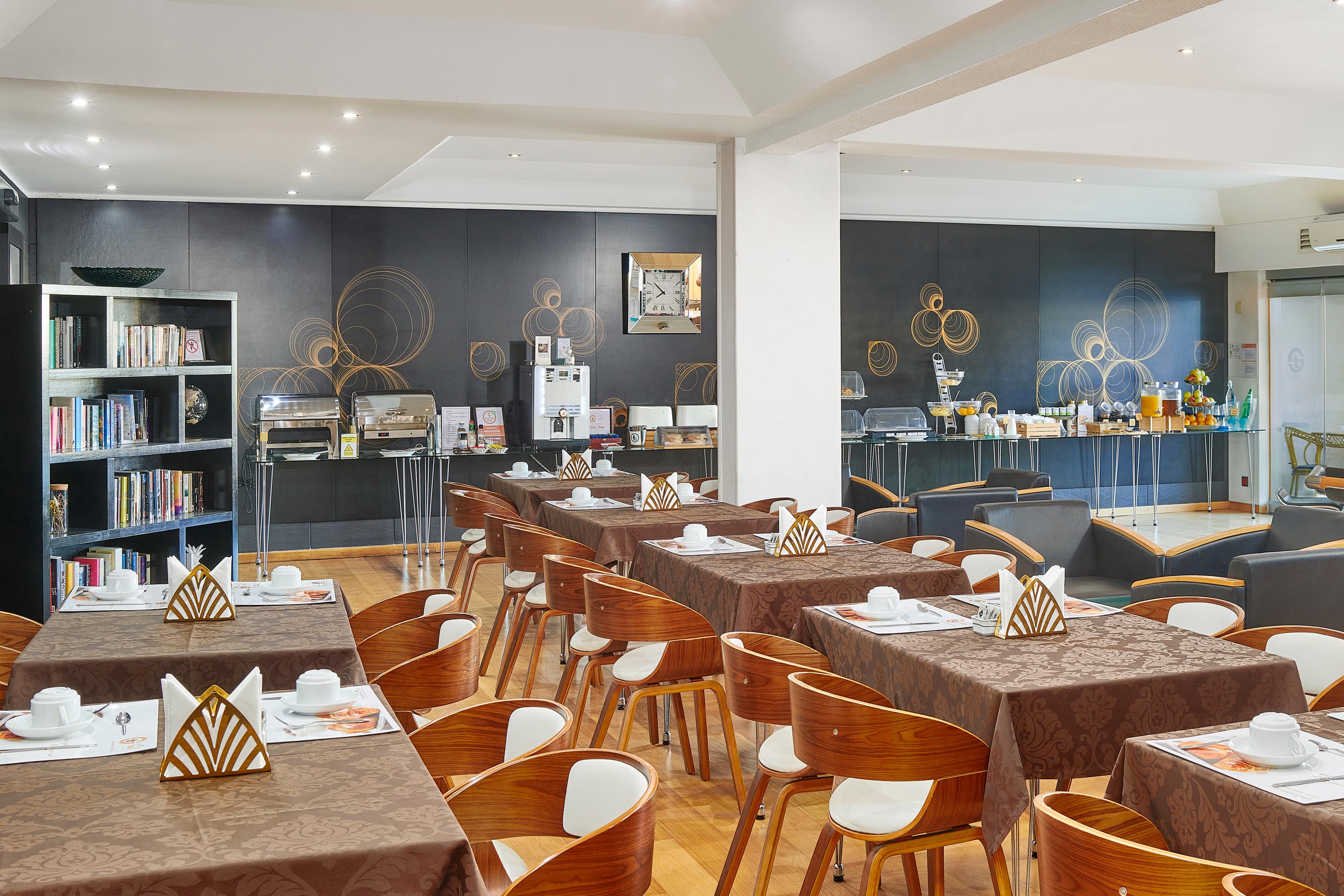 restaurant cafeteria