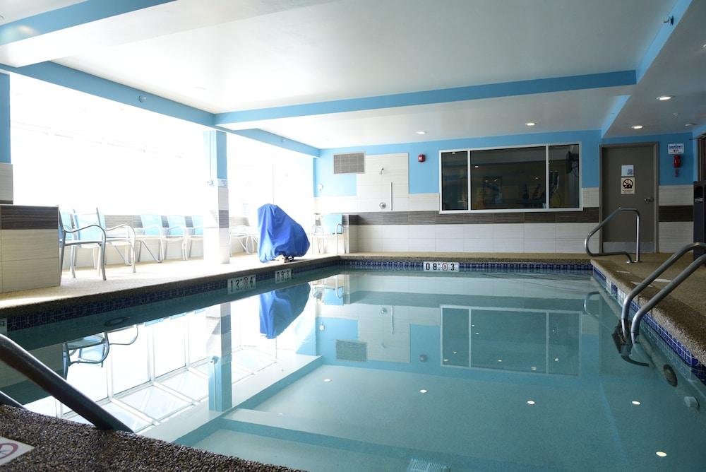 swimming pool spa
