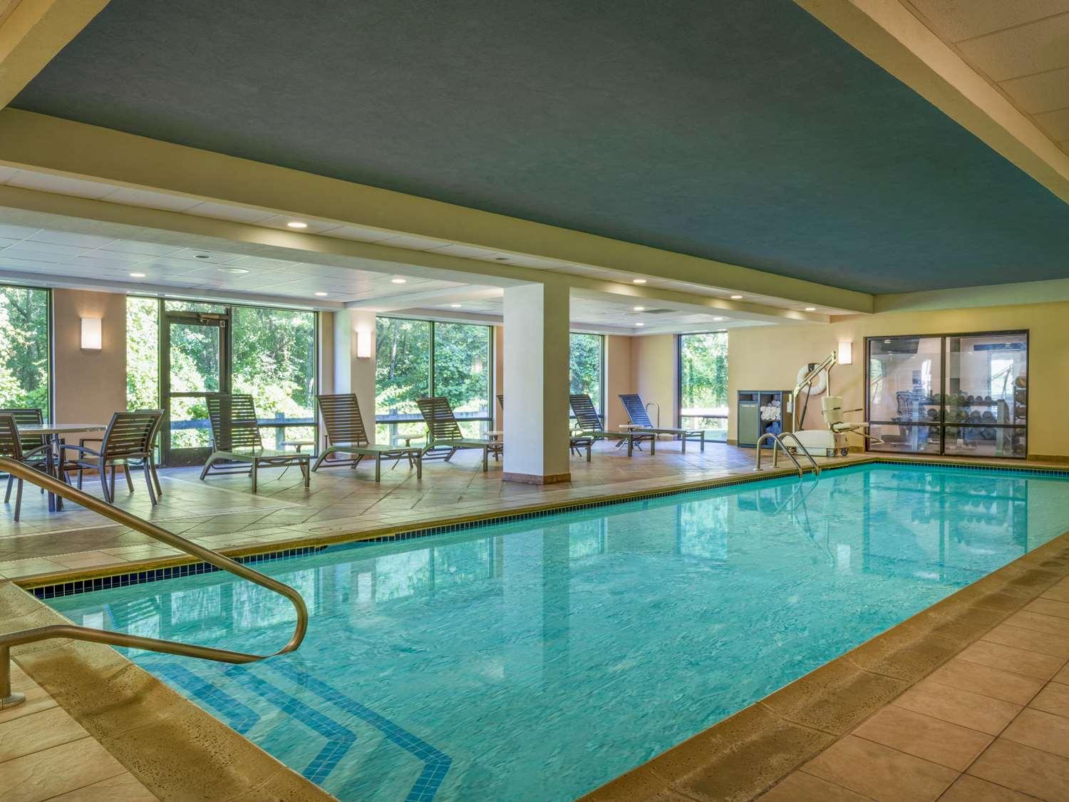 swimming pool spa