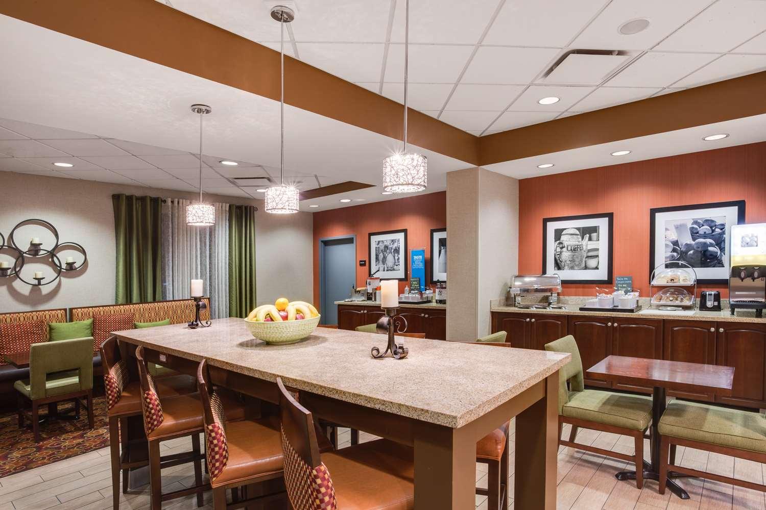 restaurant cafeteria