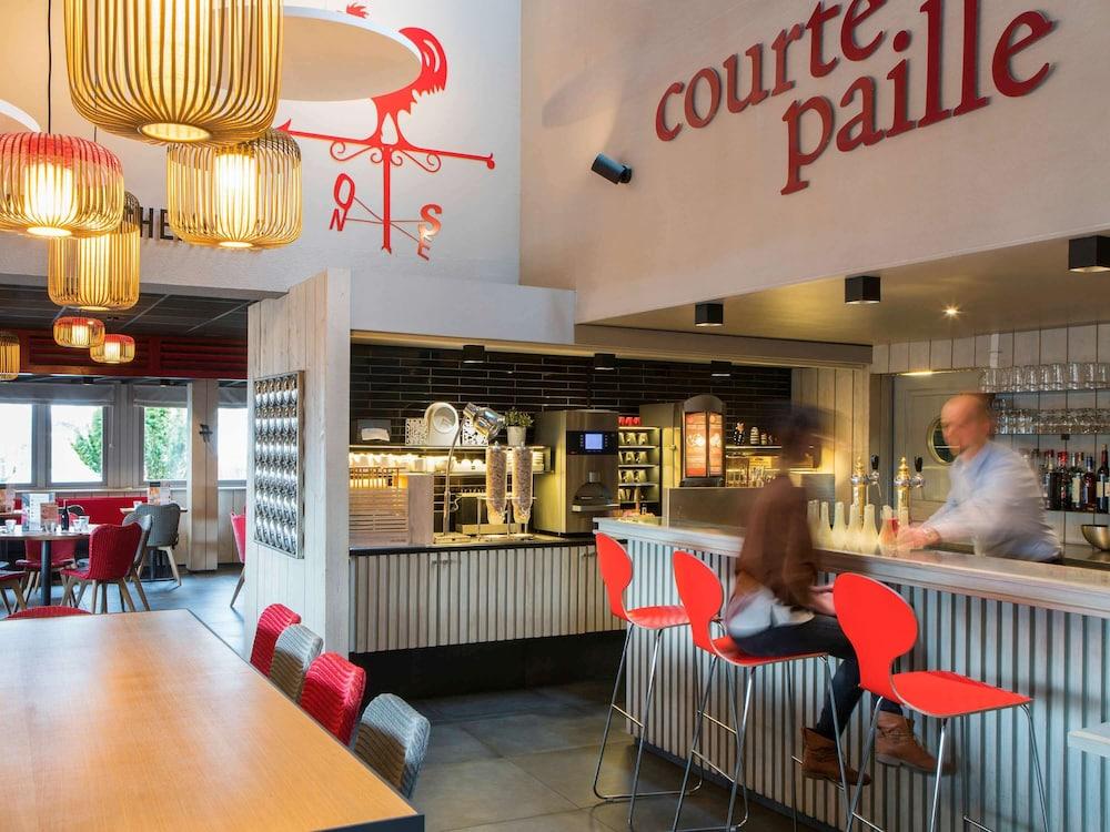 restaurant-cafeteria