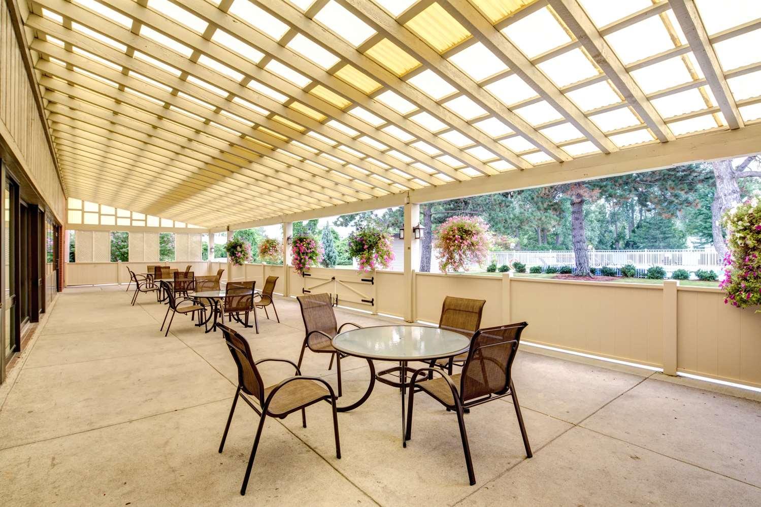 restaurant cafeteria