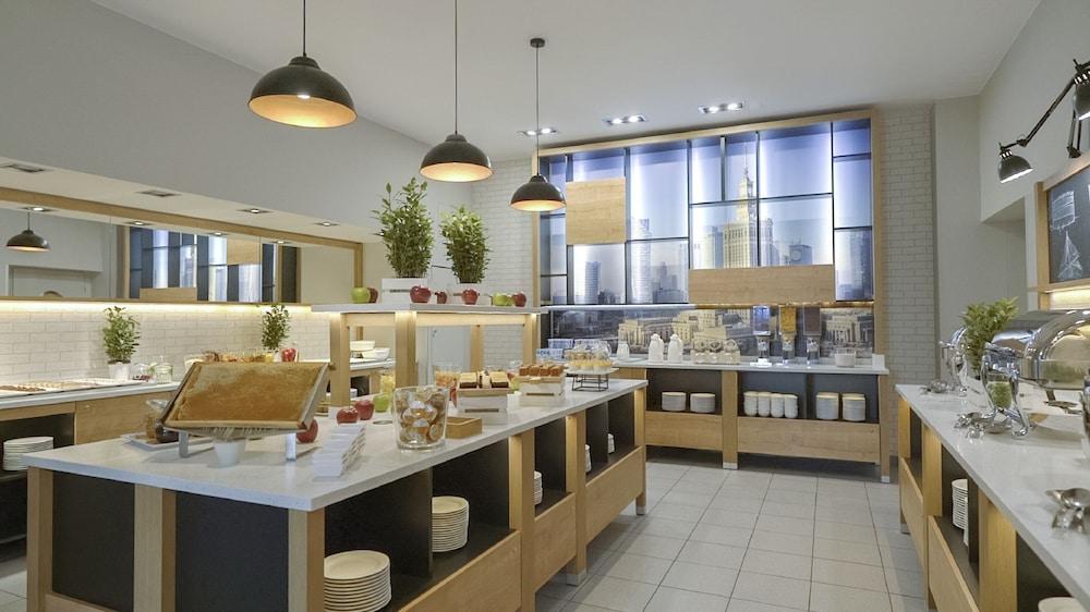 restaurant cafeteria