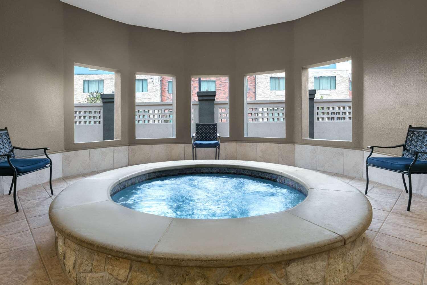 swimming pool spa