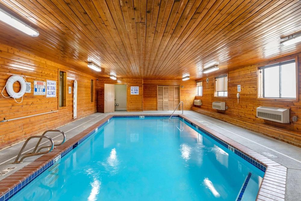 swimming pool spa