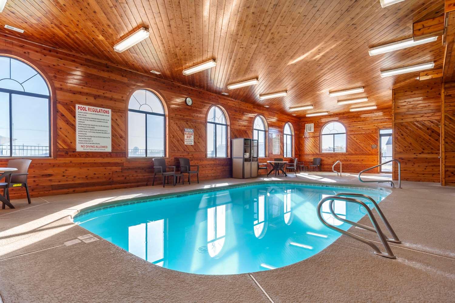 swimming pool spa
