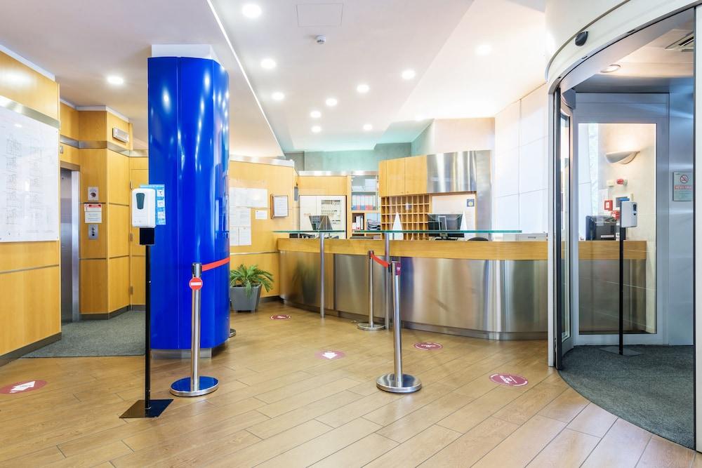 lobby