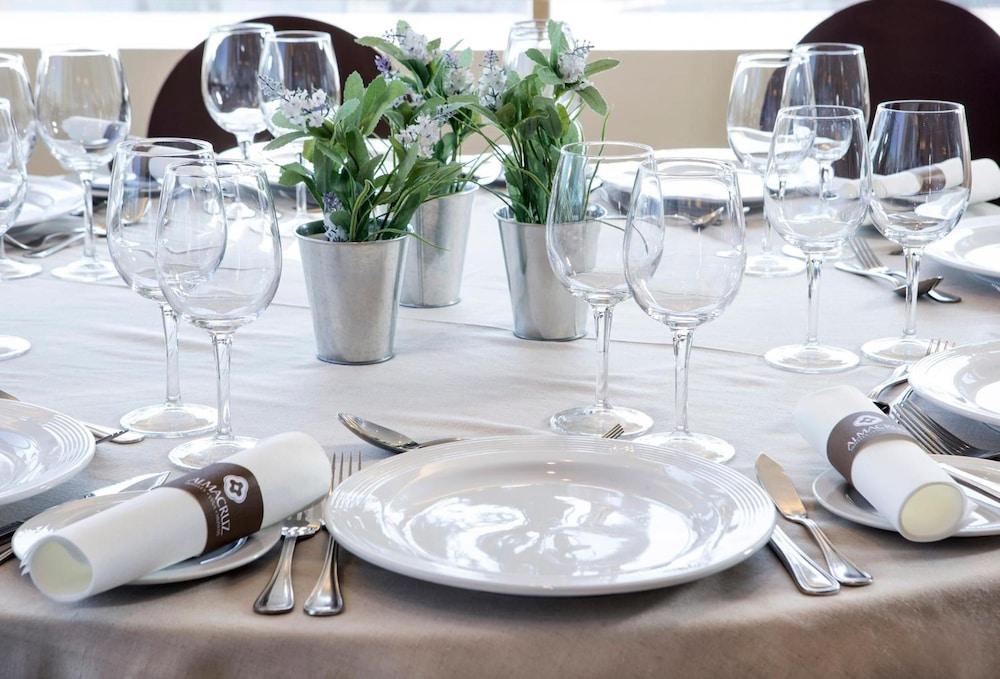 restaurant-cafeteria