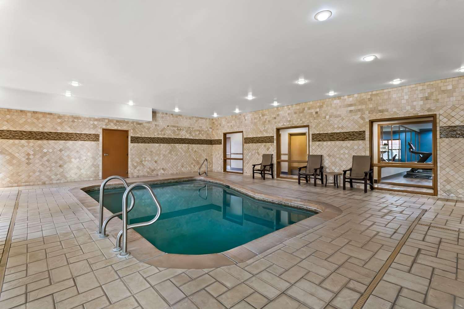 swimming pool spa