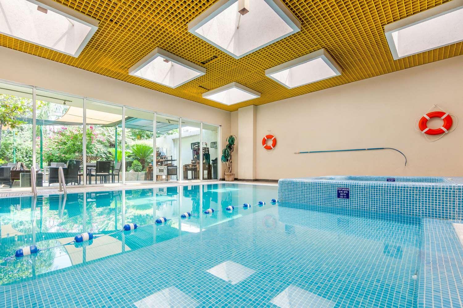 swimming pool spa