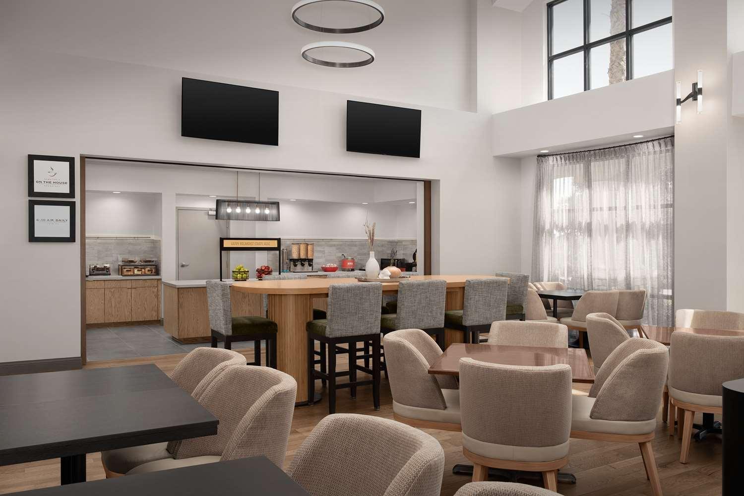 restaurant cafeteria