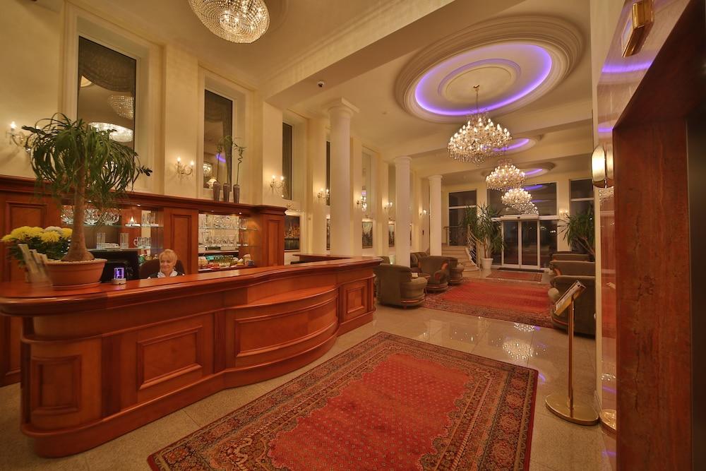 lobby